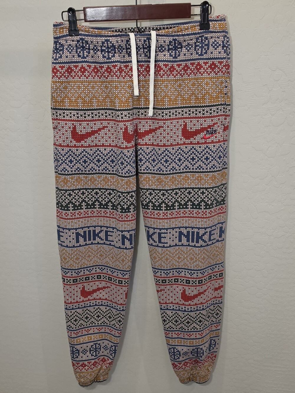 Nike Sportswear Club Fleece Holiday Pants (FZ2720-110)